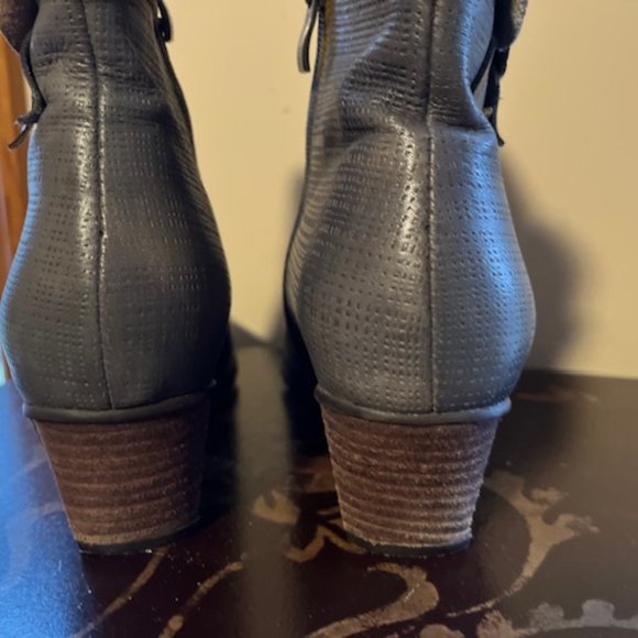 L'Artiste Spring Step Louella hand painted ankle boot - Picture 7 of 7